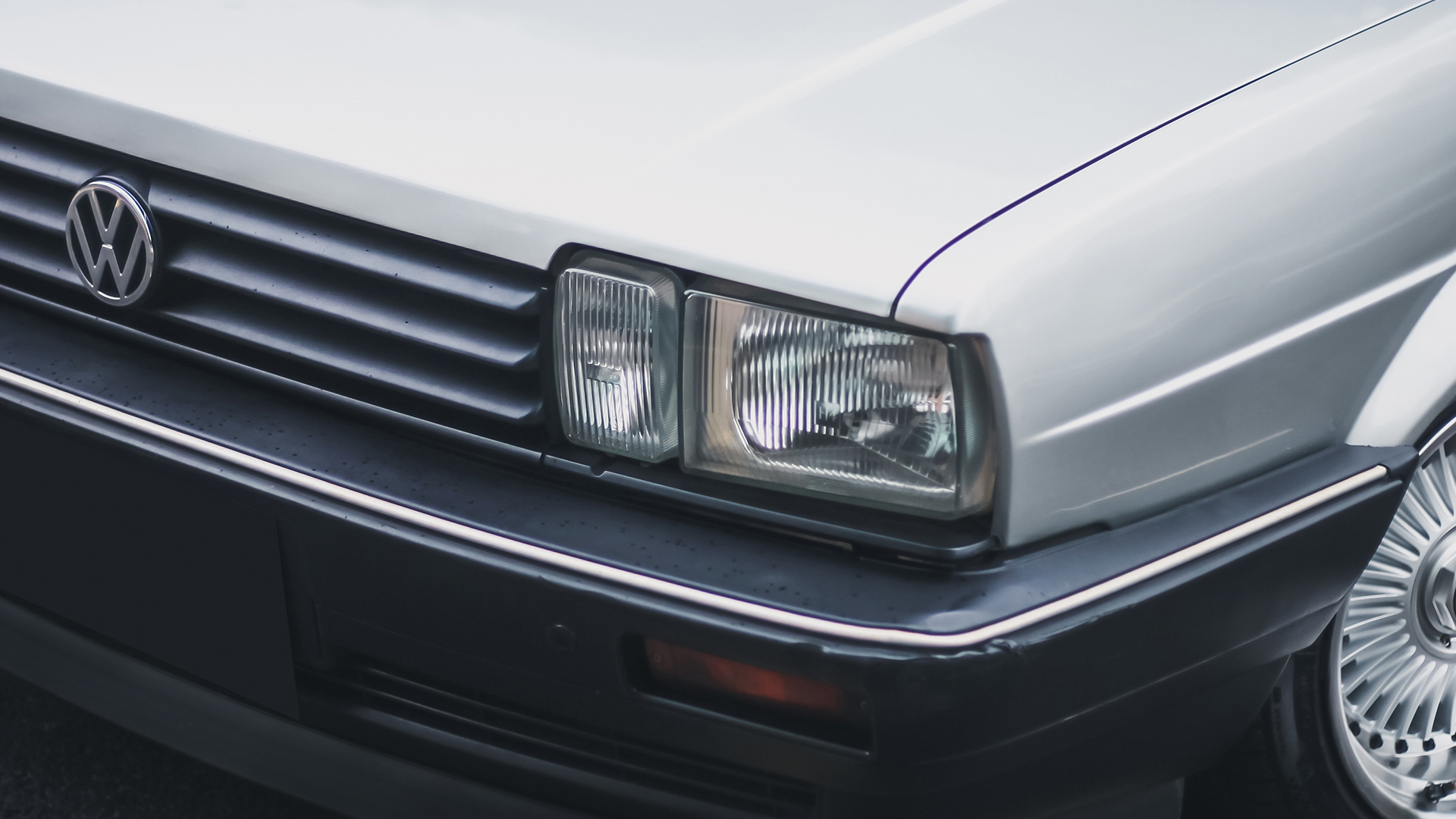 VOLKWAGEN SNATANA SEDAN B2 // THE PAST DECADE