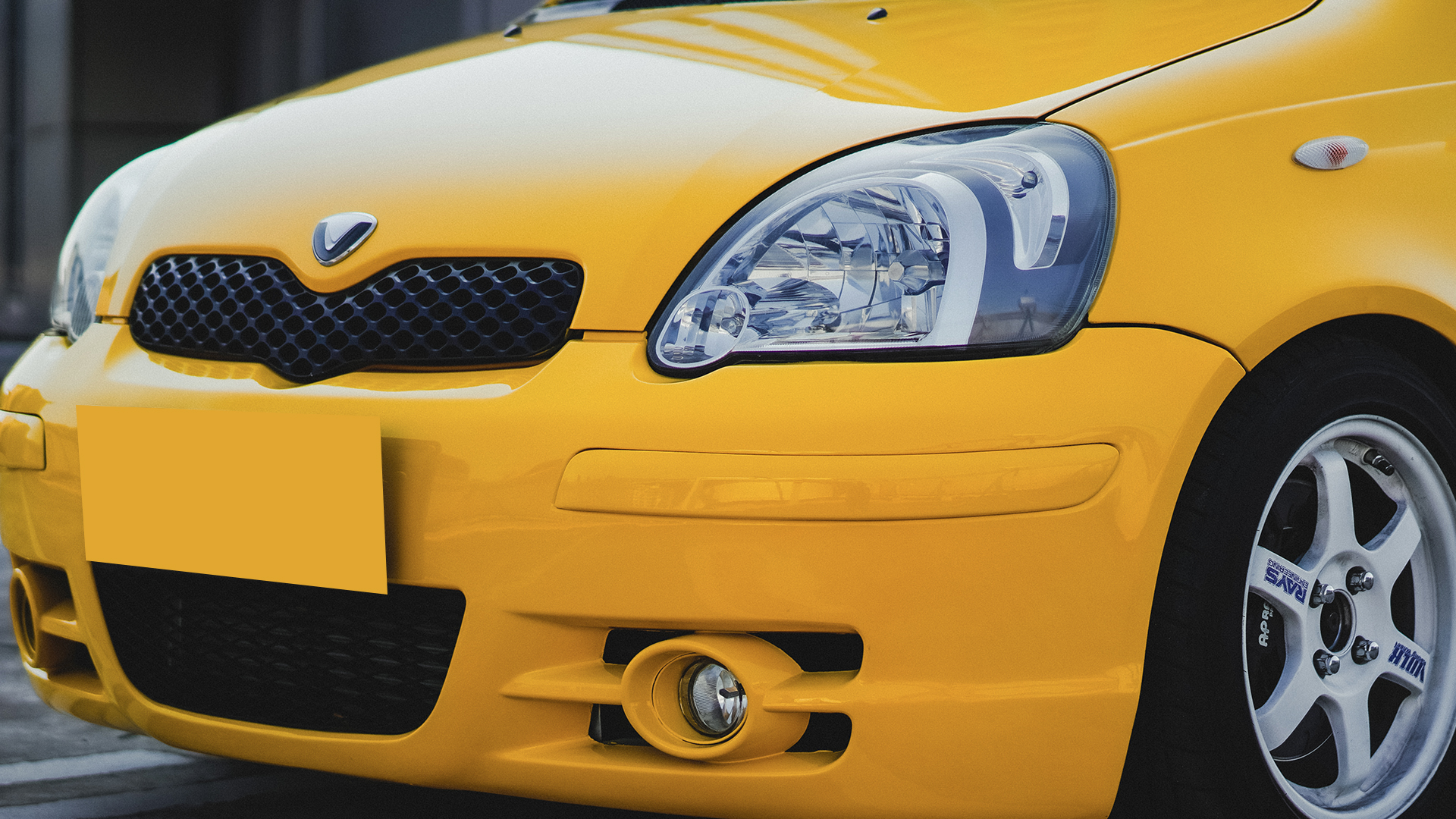 TOYOTA VITZ HATCHBACK XP10 Y // THE PAST DECADE