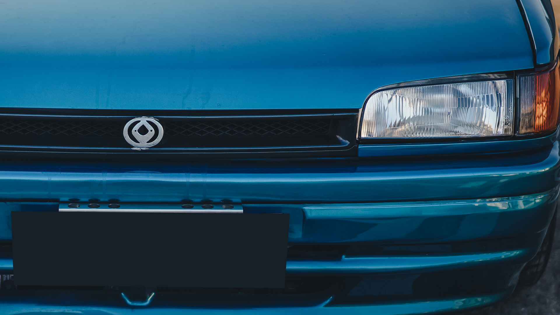 MAZDA FAMILIA 323 SEDAN BG // THE PAST DECADE